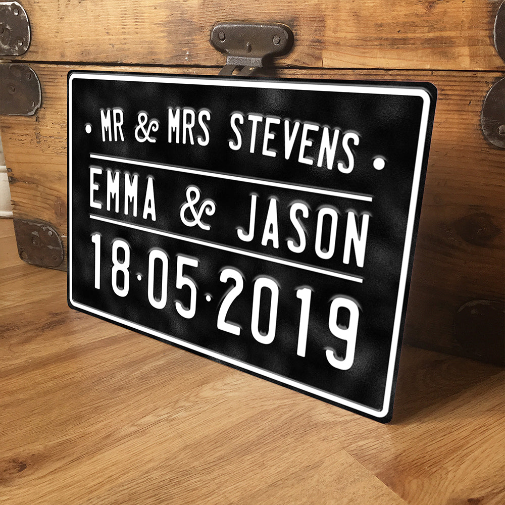 ”The Story of Us“ Custom Couple Metal Sign - Personalised Vintage Valentine's Plaque